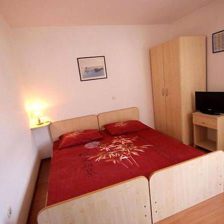 Apartments Ivka Omis Ruang foto