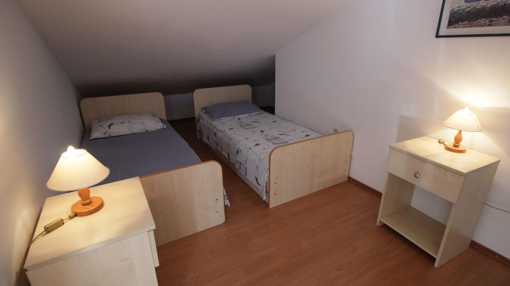 Apartments Ivka Omis Ruang foto